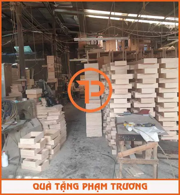 Qua tang pham truong